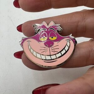 Disney Alice in Wonderland Cheshire Cat Enamel Pin Badge Collectible